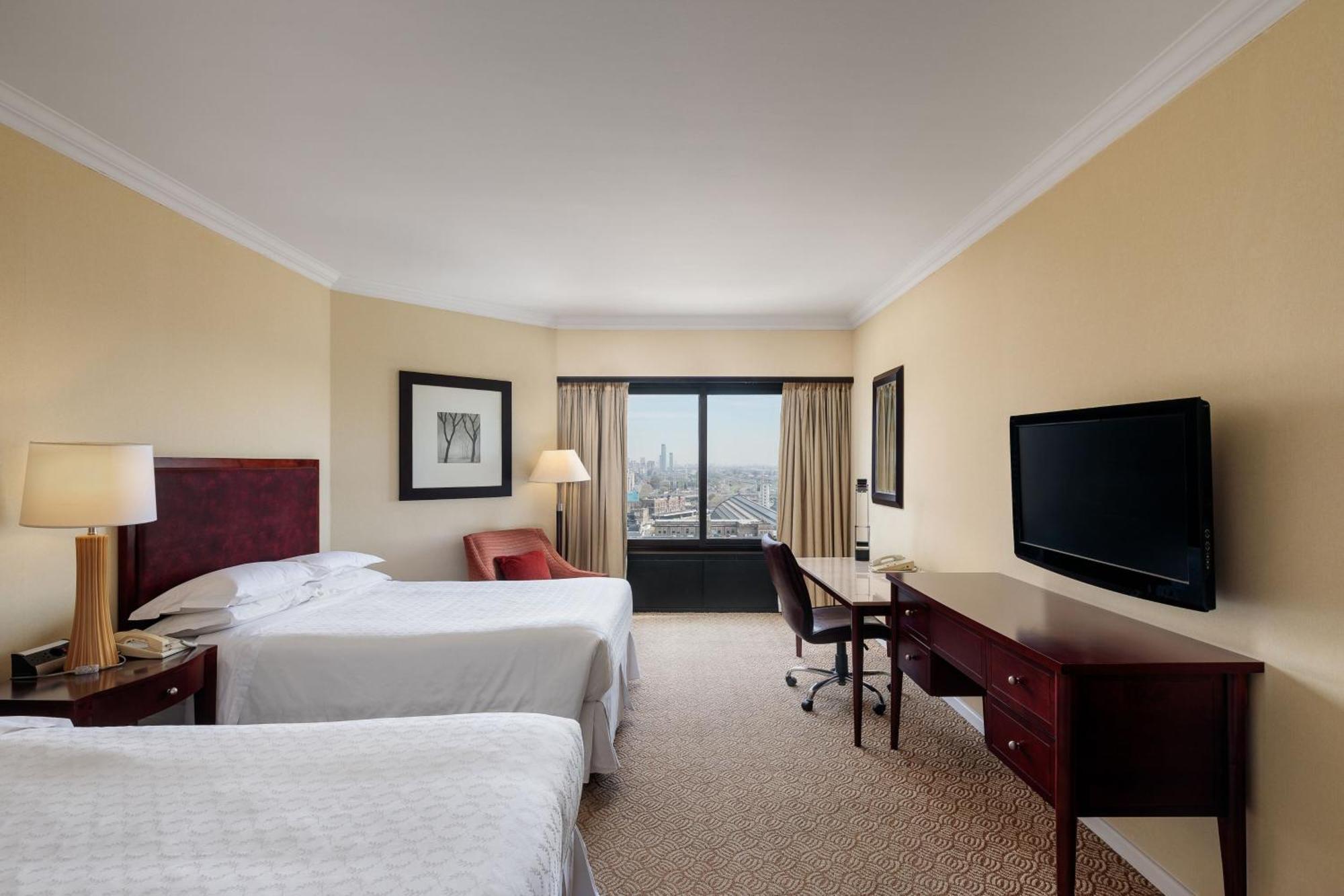 Sheraton Buenos Aires Hotel & Convention Center Exterior photo A guest room at the Sheraton Boston Hotel