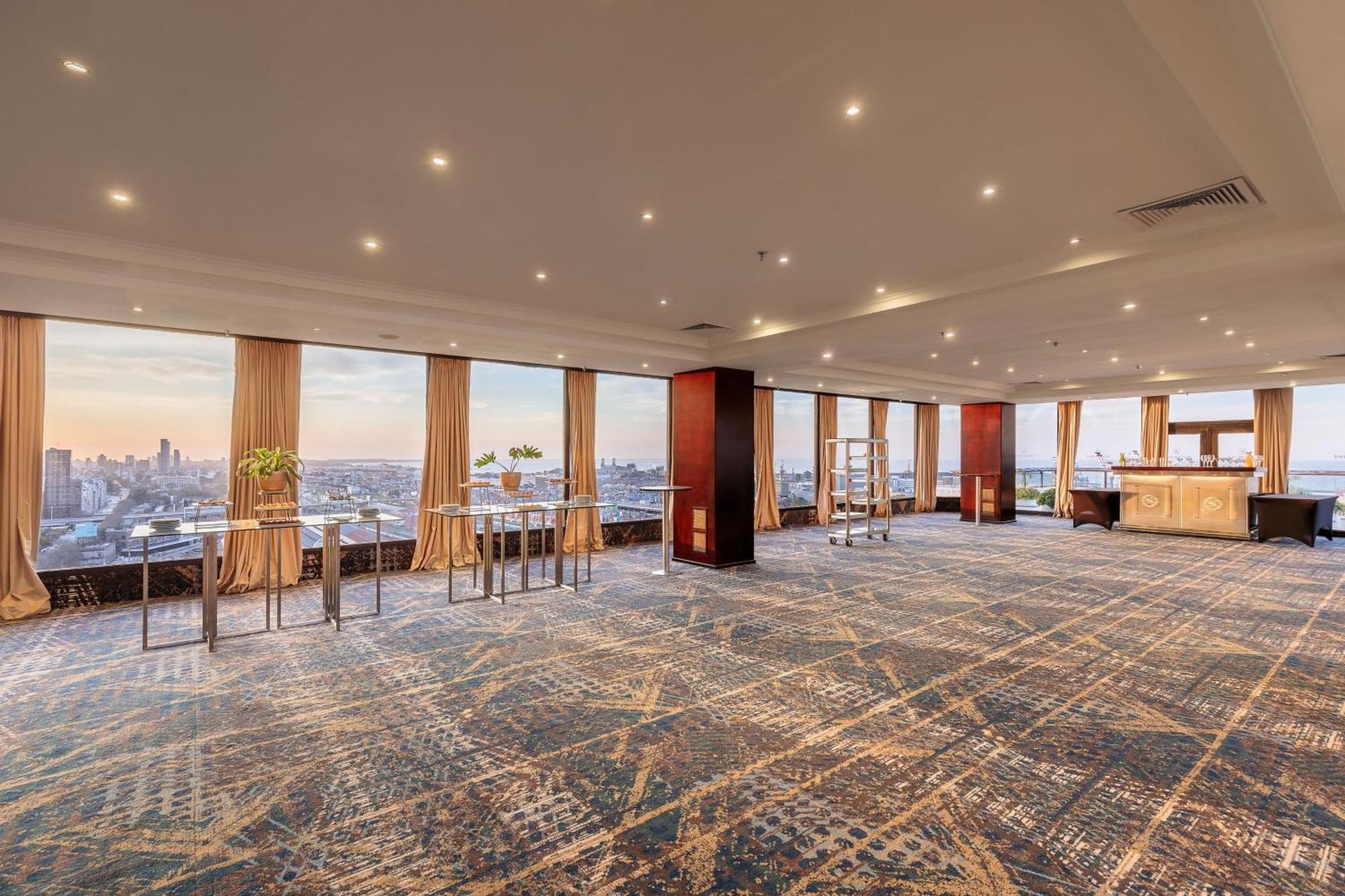 Sheraton Buenos Aires Hotel & Convention Center Exterior photo The 36th floor of the hotel