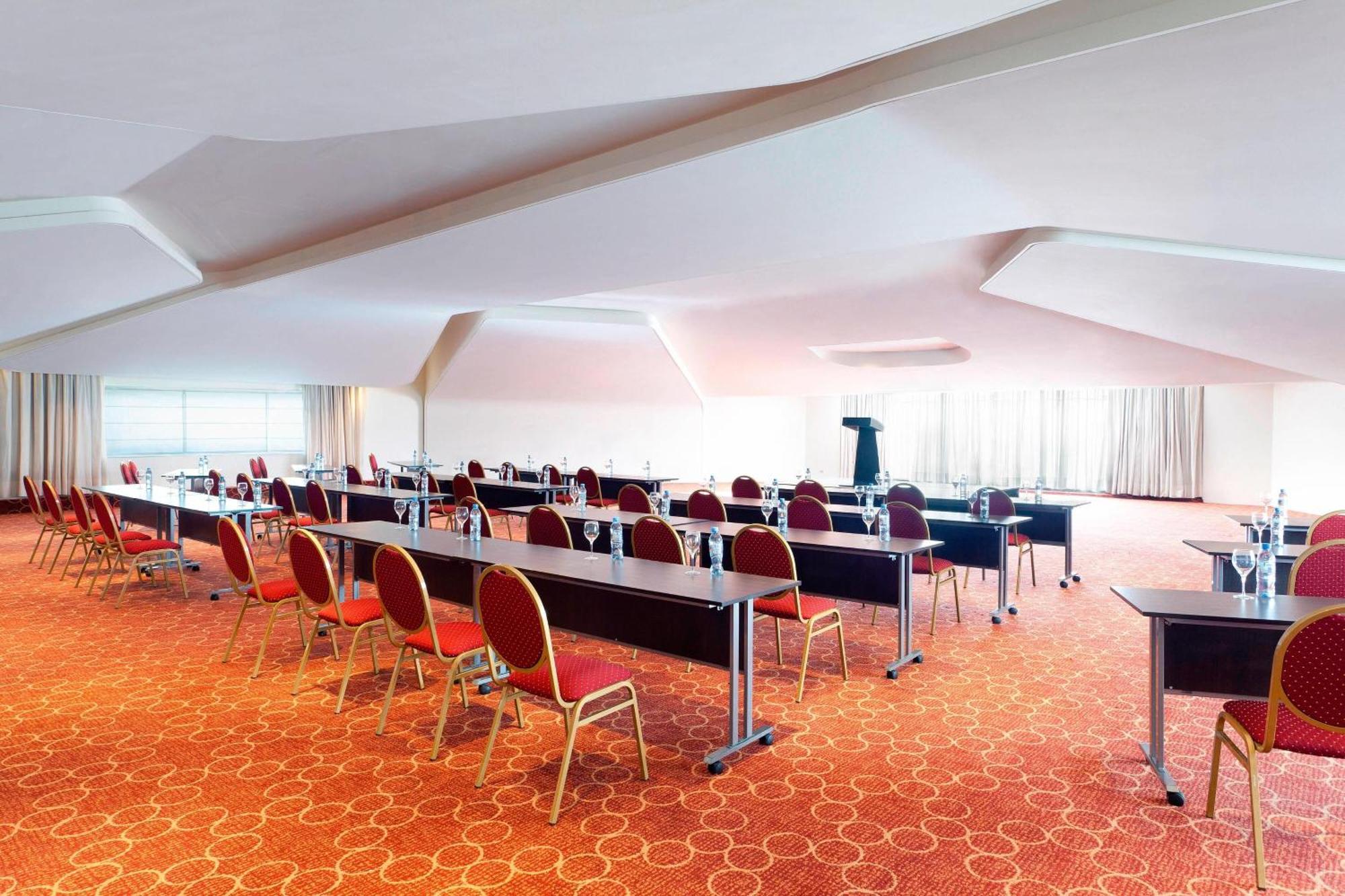 Sheraton Buenos Aires Hotel & Convention Center Exterior photo Meeting room
