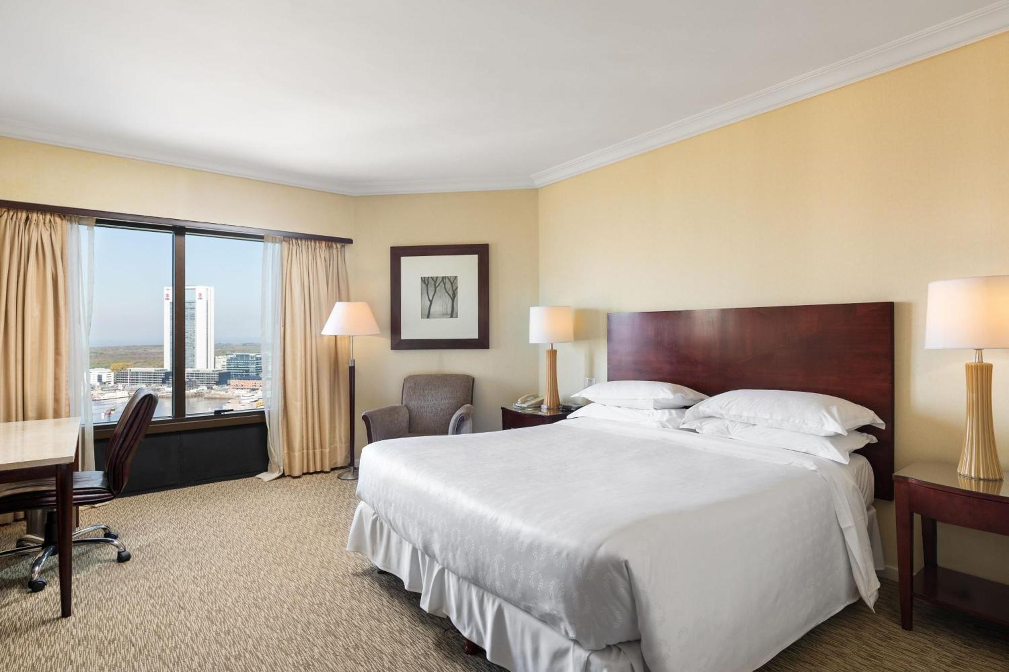 Sheraton Buenos Aires Hotel & Convention Center Exterior photo A guest room at the Sheraton Jumeirah Hotel